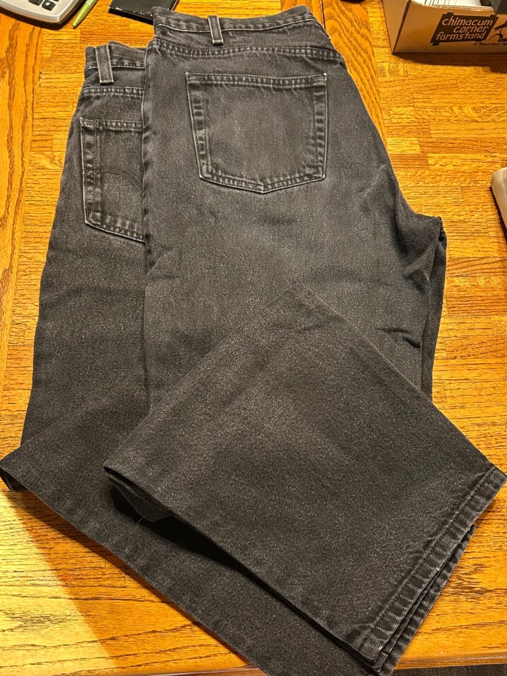550 Levi's  34/29 2 pair of black